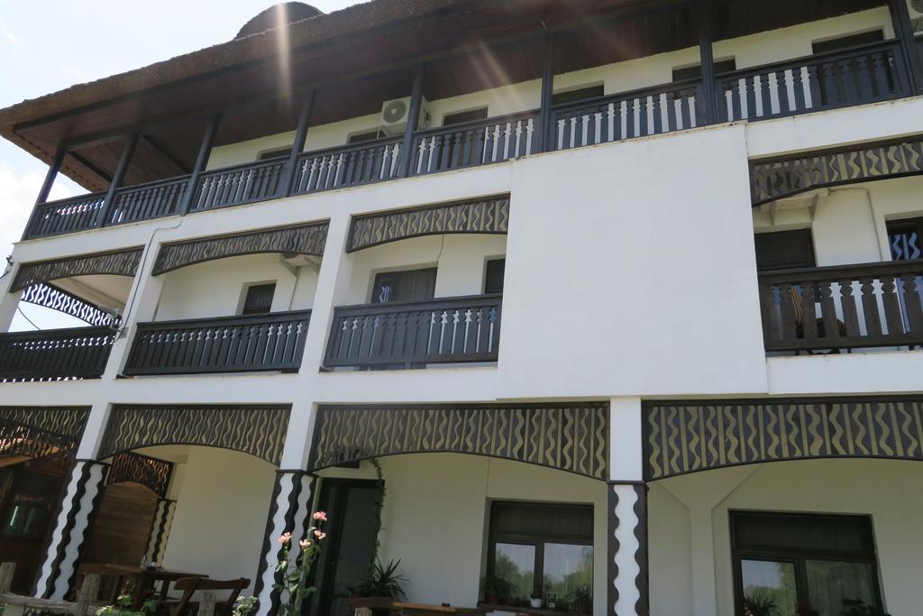 Delta Paradis Resort Murighiol Exterior photo